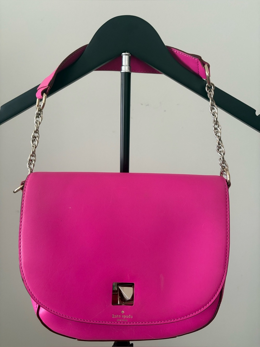 Kate Spade ♠️ Bright Hot Pink Leather Shoulder Bag with Chain Strap 10” W X 9” L